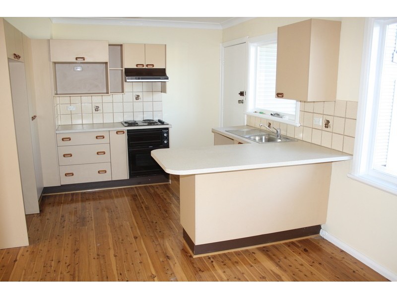 32 Bullecourt Avenue, Milperra NSW 2214