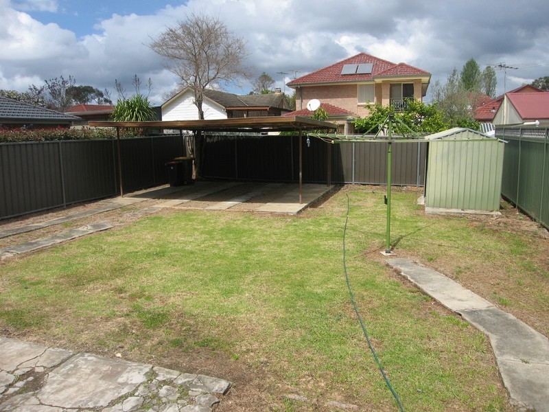 14 Kelvin Parade, Picnic Point NSW 2213