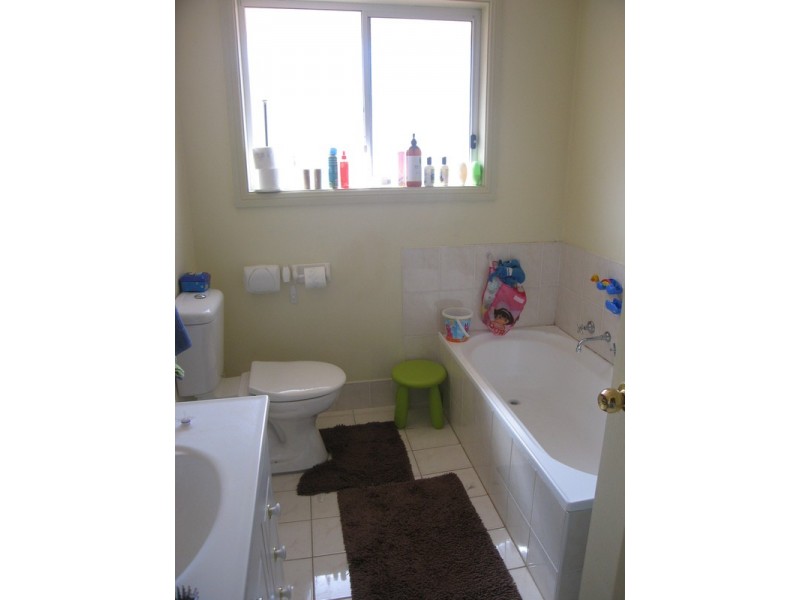 2/35 Childs Street, East Hills NSW 2213