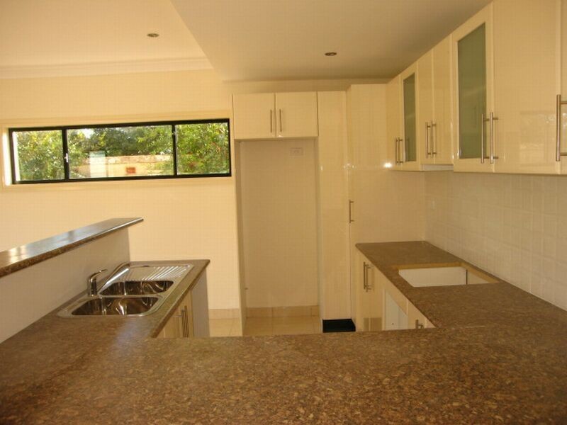 East Hills NSW 2213