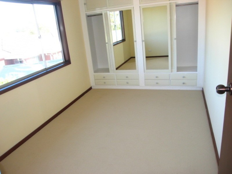 2/32 Bullecourt Avenue, Milperra NSW 2214