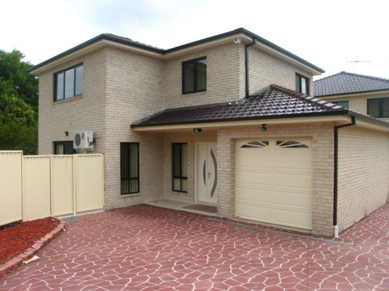 2A Park Road, East Hills NSW 2213