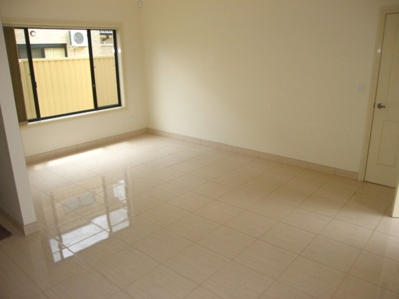 2A Park Road, East Hills NSW 2213