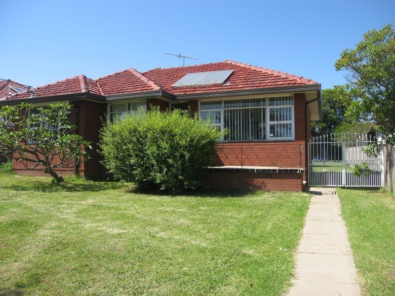 28 Greenway Parade, Revesby NSW 2212