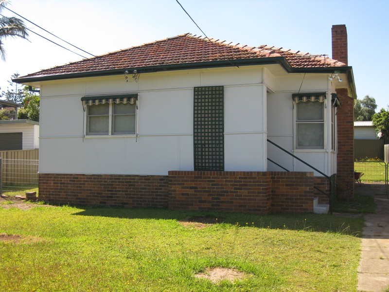 128 Holt Road, Taren Point NSW 2229