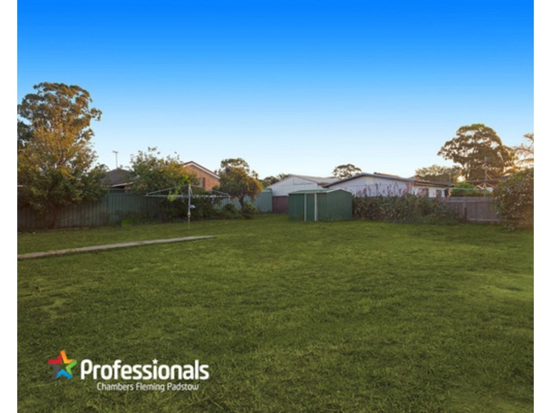 14 Victor Avenue, Picnic Point NSW 2213