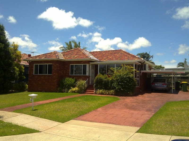 8 Greenway Parade, Revesby NSW 2212