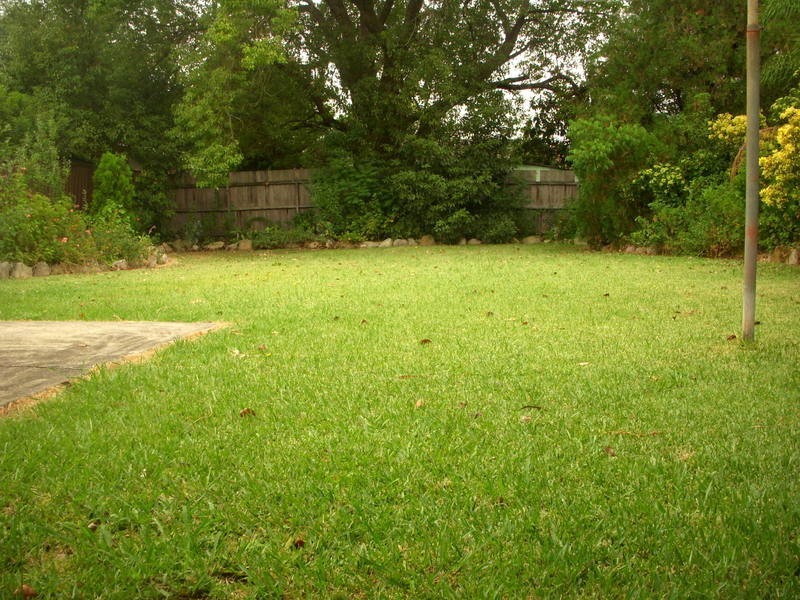 18 Hodgkinson Crescent, Panania NSW 2213