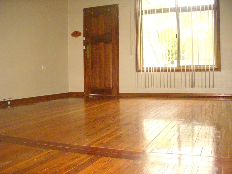 18 Hodgkinson Crescent, Panania NSW 2213