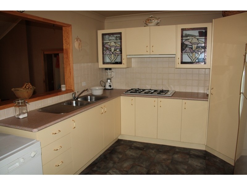 6 Fewtrell Avenue, Revesby Heights NSW 2212