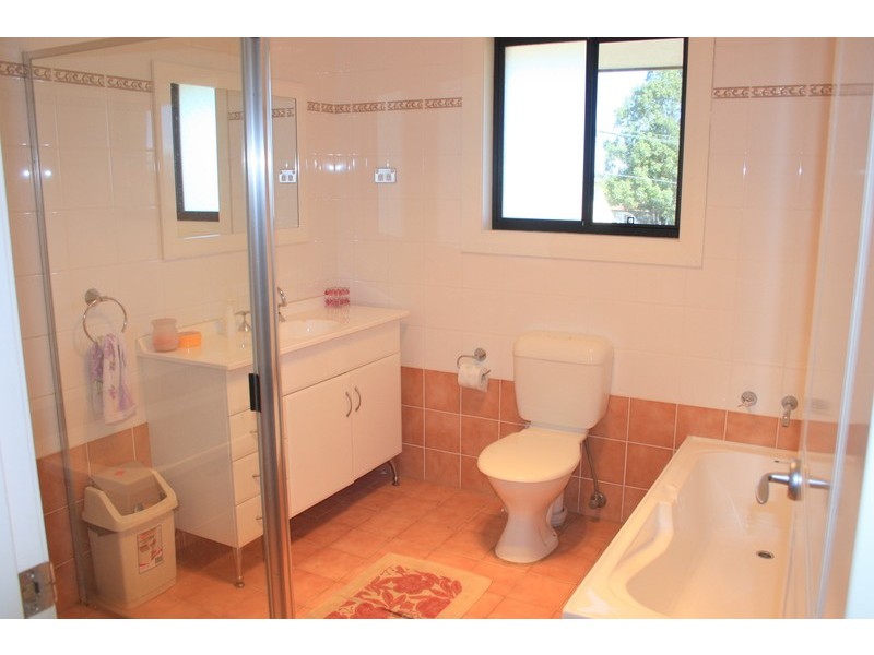 1/21 Penrose Avenue, East Hills NSW 2213