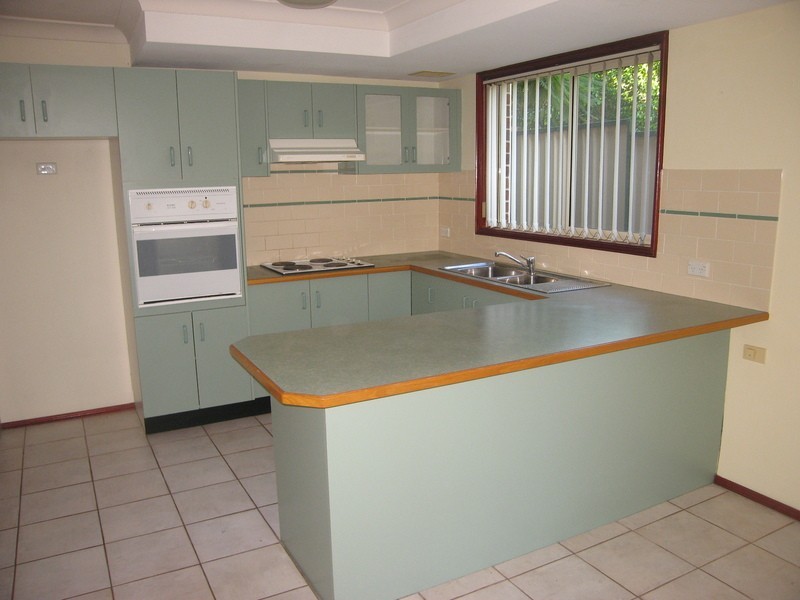 1/674 Henry Lawson Drive, Picnic Point NSW 2213