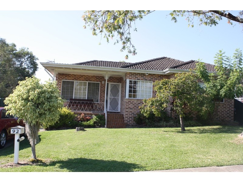92 Thomas Street, Picnic Point NSW 2213