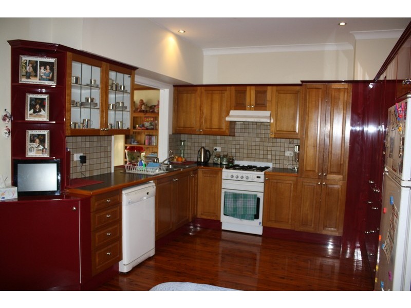 92 Thomas Street, Picnic Point NSW 2213