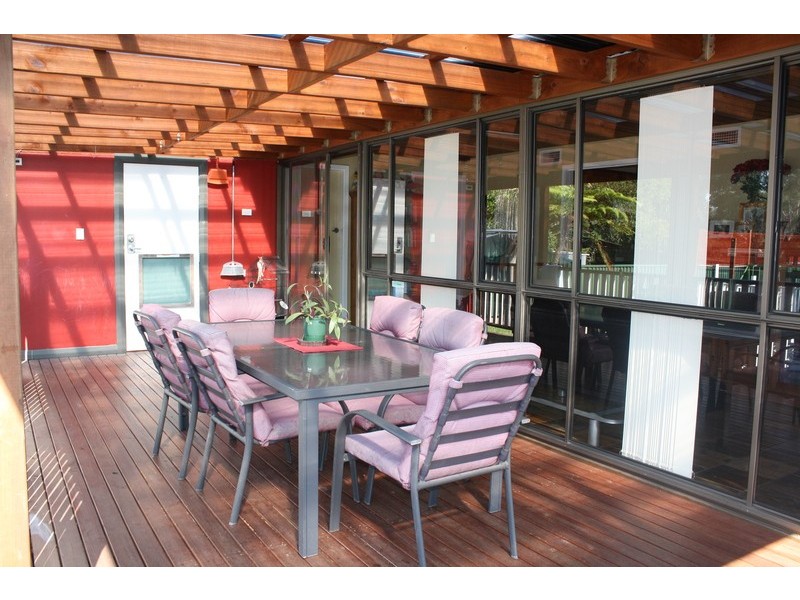 92 Thomas Street, Picnic Point NSW 2213
