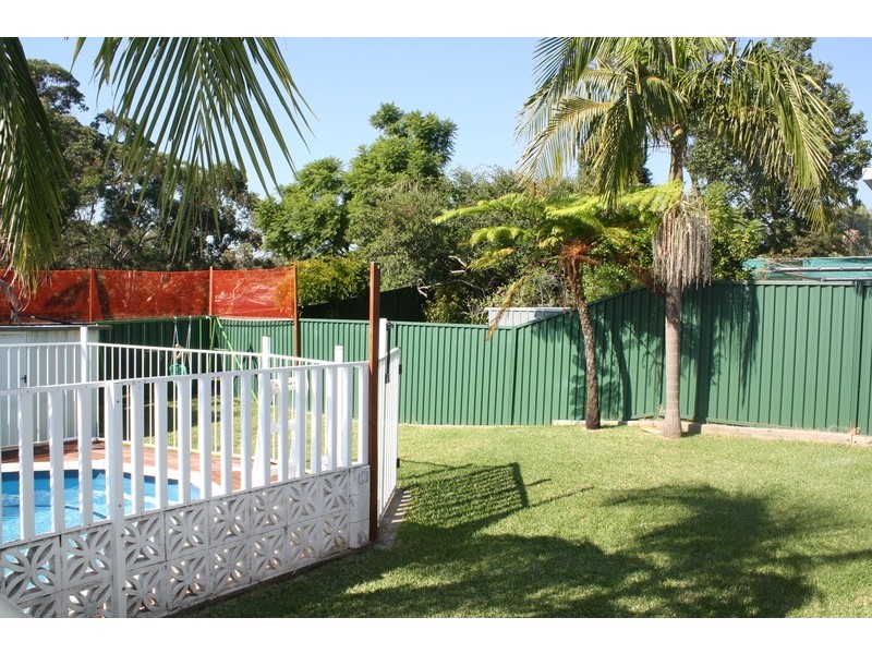 92 Thomas Street, Picnic Point NSW 2213