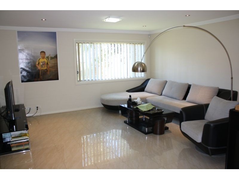 1A Broe Avenue, East Hills NSW 2213