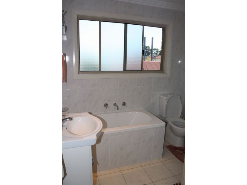 1A Broe Avenue, East Hills NSW 2213