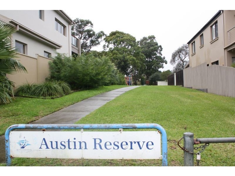 12 Austin Boulevard, Picnic Point NSW 2213