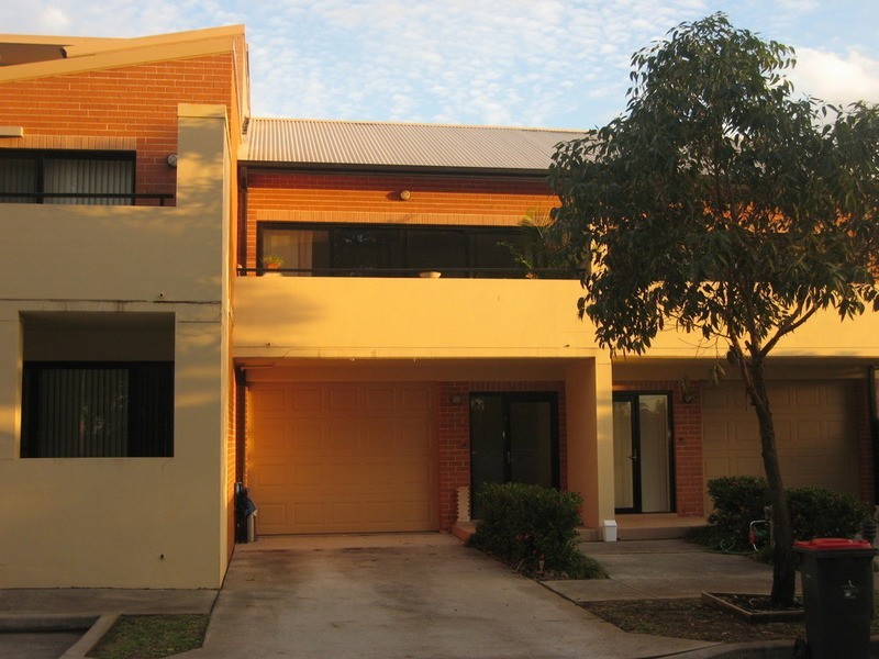 2/68 Davies Road, Padstow NSW 2211