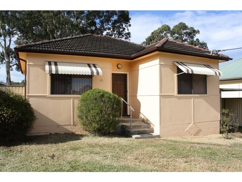 15 Rodgers Avenue, East Hills NSW 2213