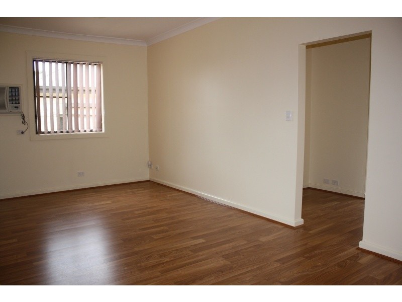 15 Rodgers Avenue, East Hills NSW 2213