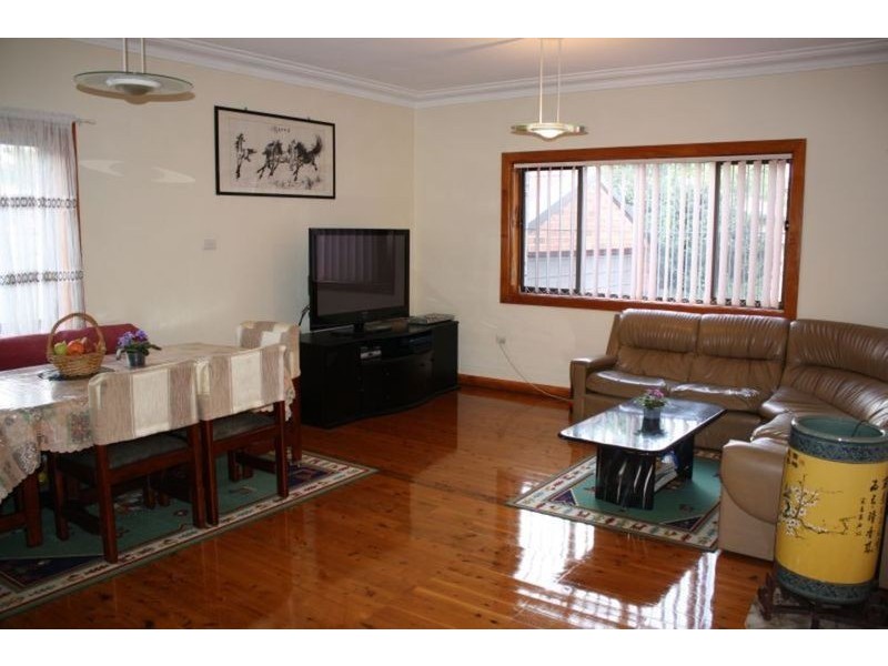 52 Mackenzie Street, Revesby NSW 2212