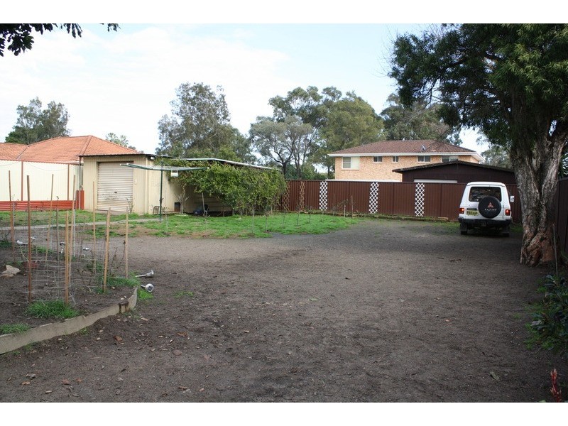 80 Kennedy Street, Picnic Point NSW 2213