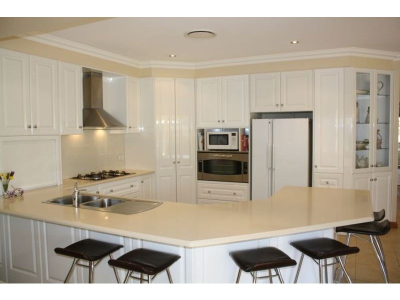 60 Burns Road, Picnic Point NSW 2213