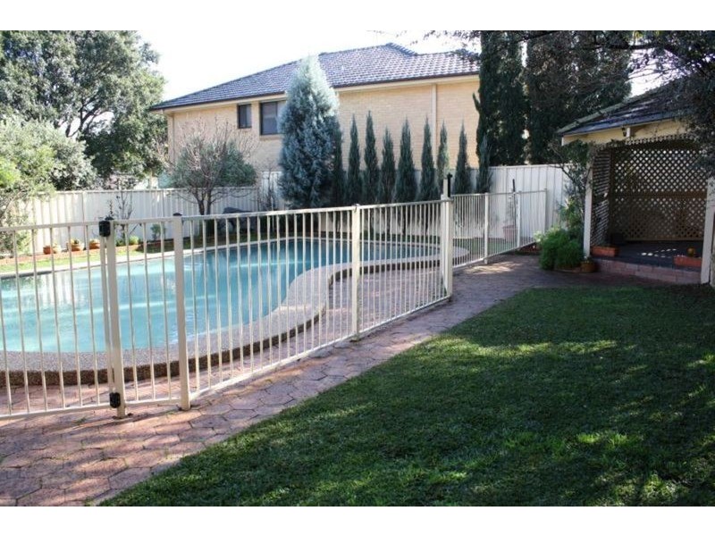 60 Burns Road, Picnic Point NSW 2213