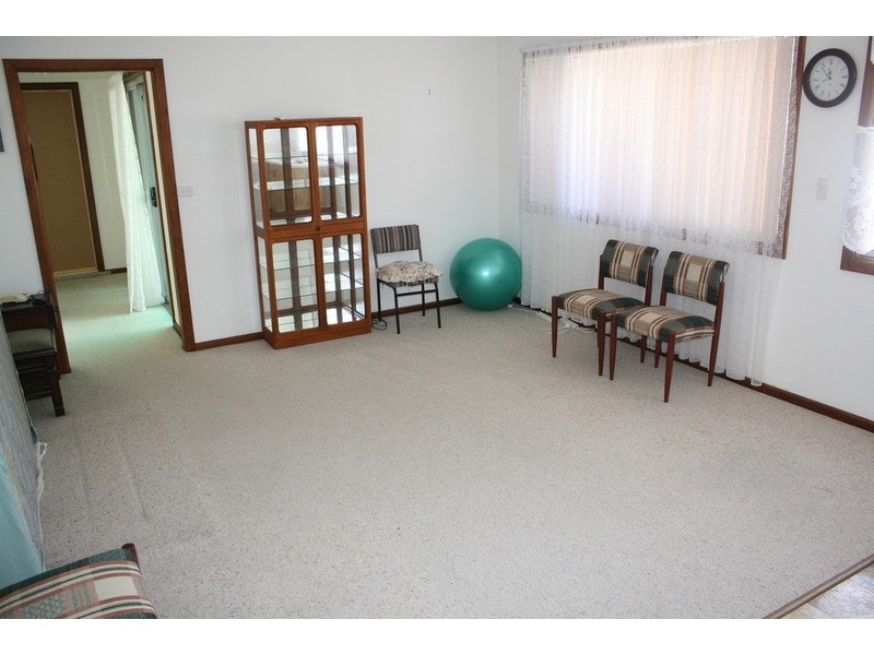 8 Claverdon Avenue, Picnic Point NSW 2213