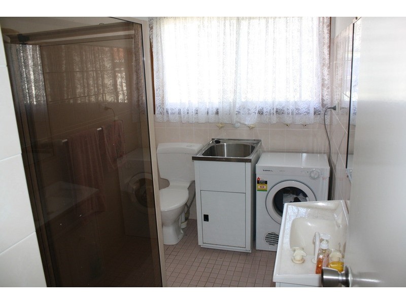 8 Claverdon Avenue, Picnic Point NSW 2213