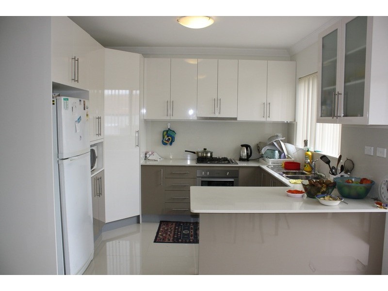 4 Penrose Avenue, East Hills NSW 2213