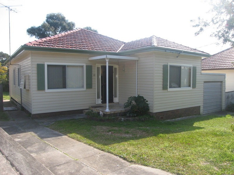 10 Urquhart Street, Riverwood NSW 2210