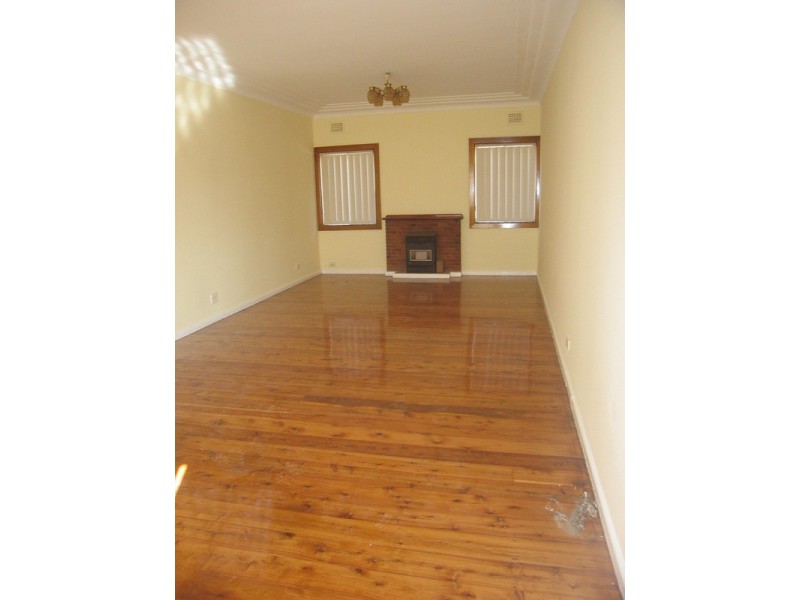 10 Urquhart Street, Riverwood NSW 2210