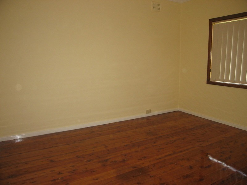 10 Urquhart Street, Riverwood NSW 2210