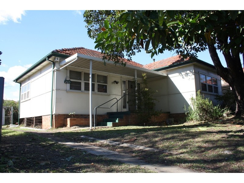 205 Hume Highway, Greenacre NSW 2190