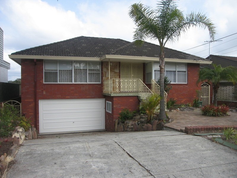 5 Gull Place, Lugarno NSW 2210