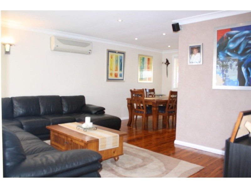 8 Opal Place, Padstow Heights NSW 2211