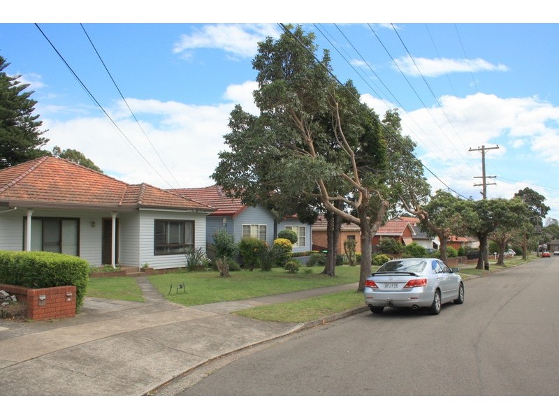 16 Chamberlain Road, Padstow NSW 2211