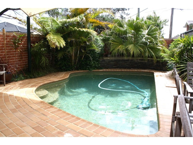 1/23 Parkview Avenue, Picnic Point NSW 2213