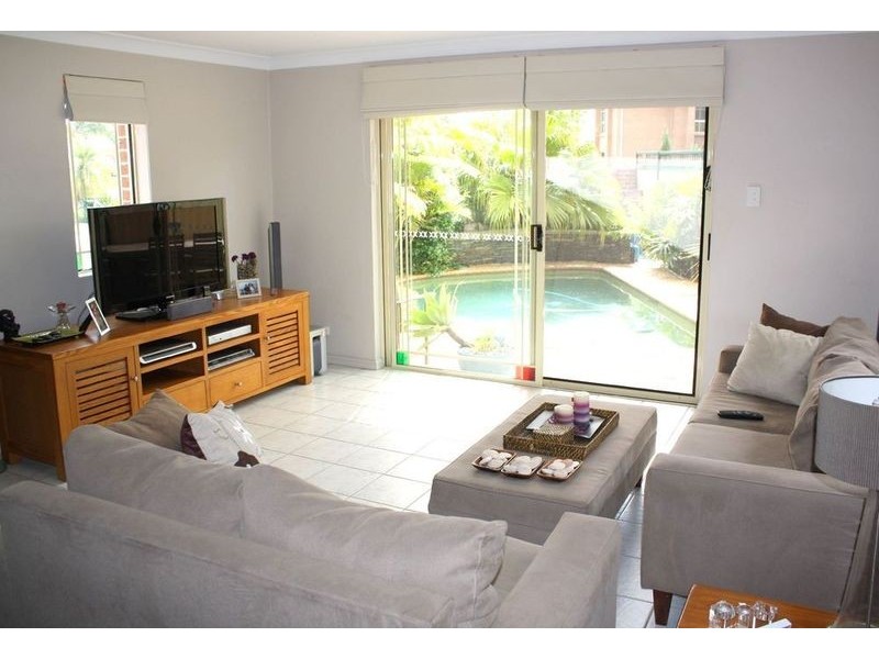 1/23 Parkview Avenue, Picnic Point NSW 2213