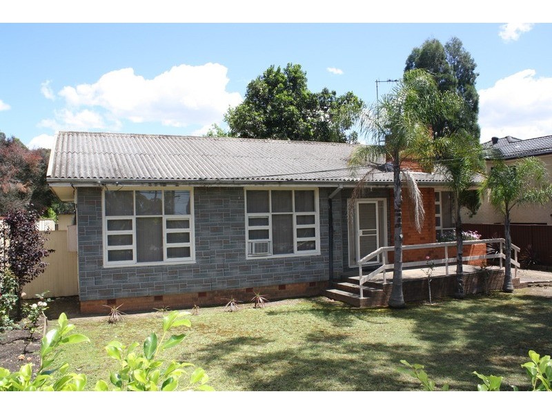 80 Kennedy Street, Picnic Point NSW 2213
