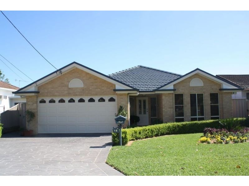 16 Burns Road, Picnic Point NSW 2213