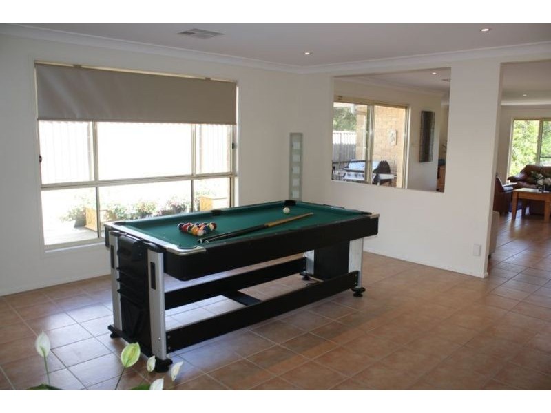 16 Burns Road, Picnic Point NSW 2213