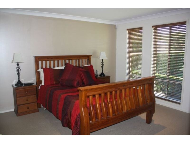 16 Burns Road, Picnic Point NSW 2213