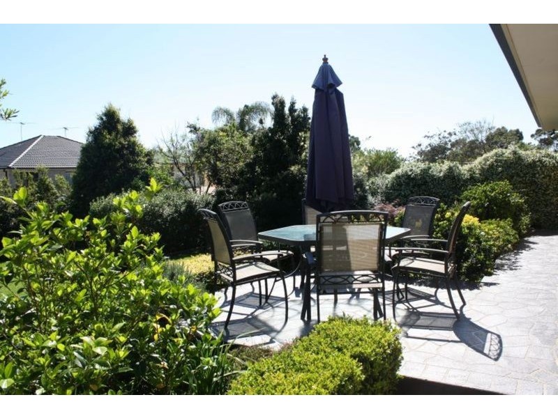 16 Burns Road, Picnic Point NSW 2213