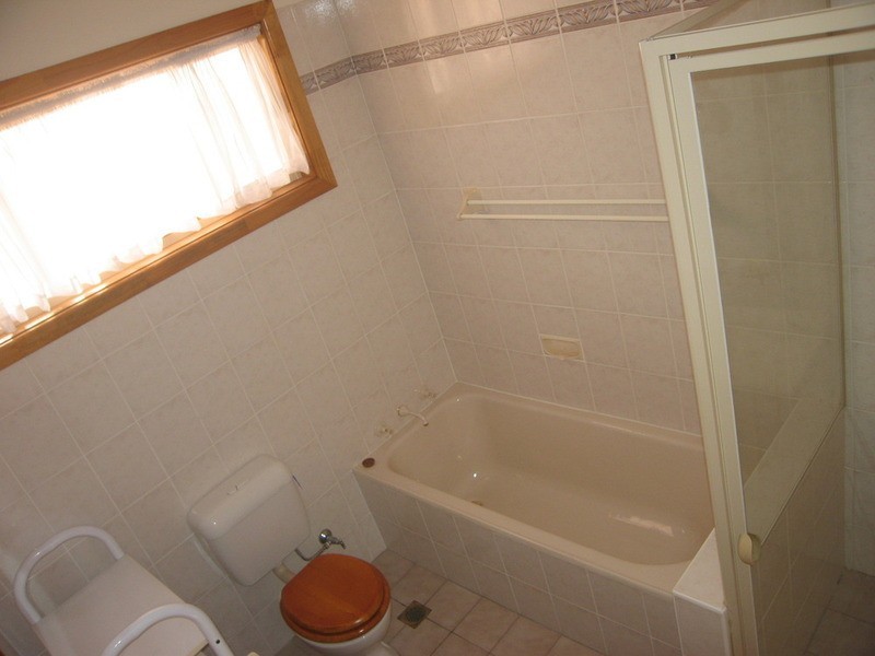 13 Maclaurin Avenue, East Hills NSW 2213