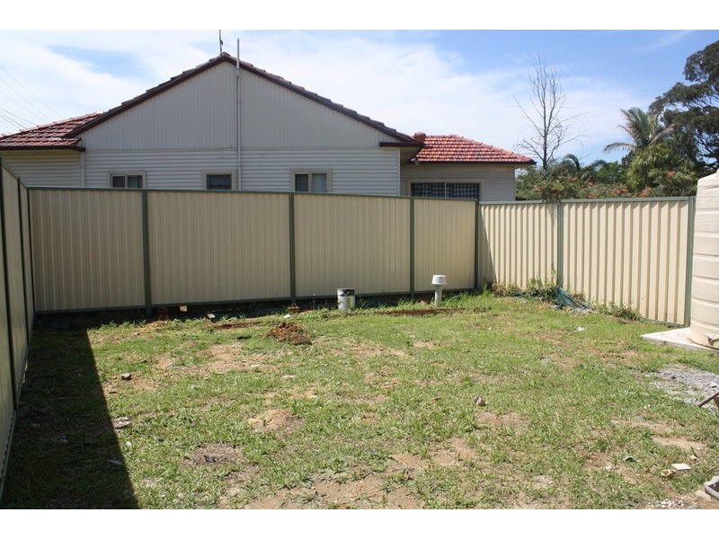 11a Matthews Avenue, East Hills NSW 2213