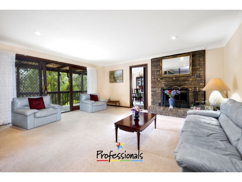 61 Austin Street, Illawong NSW 2234